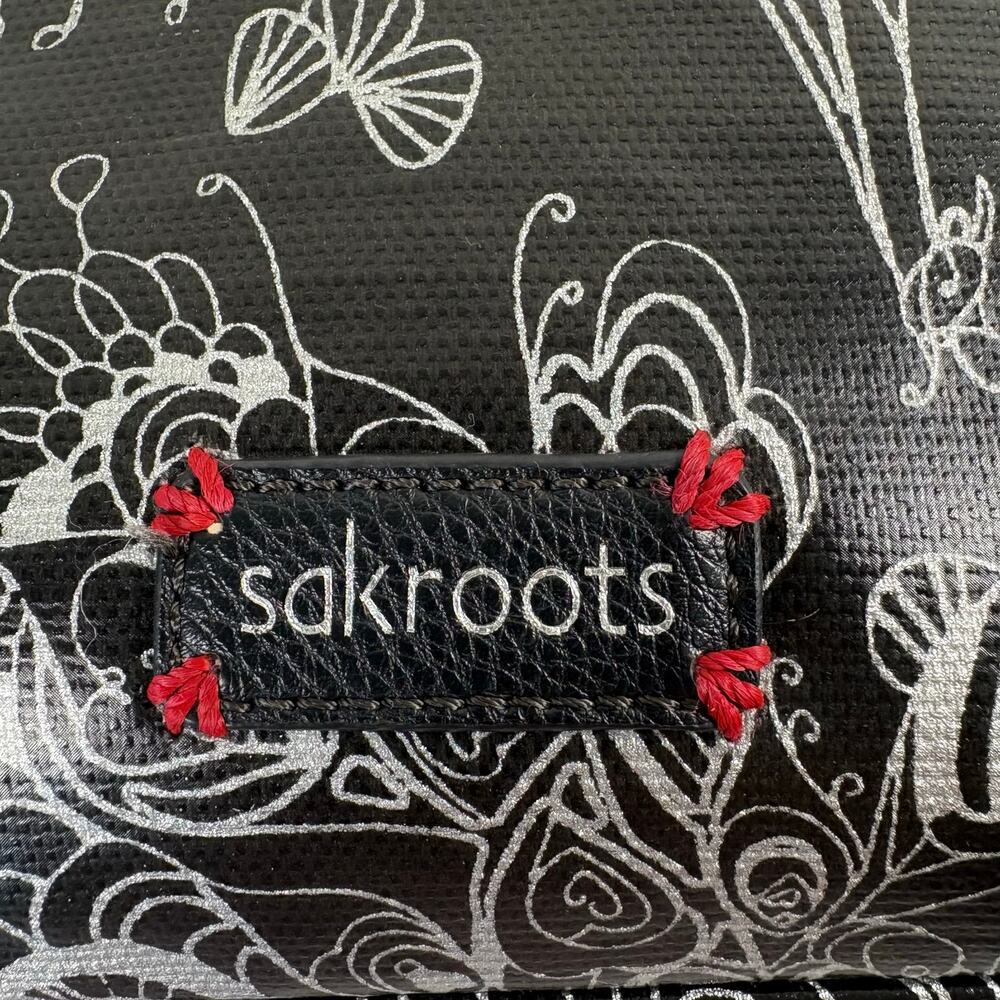 Sakroots Black Silver Peace Crossbody Organizer Bag Triple Zip Adjustable Strap - Picture 3 of 14